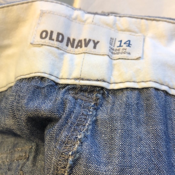 Old Navy Chambray Capri Shorts Women Size 14 - Picture 7 of 9